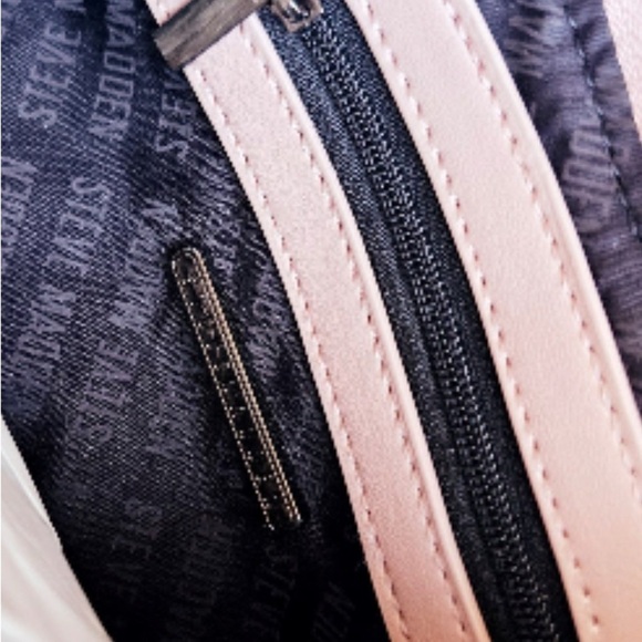 Steve Madden new with tags blush pink faux fur handbag $88 Msrp - Picture 5 of 5